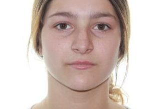 Sibiu: Fată de 15 ani, căutată de poliţişti după ce ar fi fost obligată de fostul iubit să urce într-un autoturism, cu care au plecat