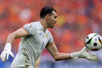 Final de carieră pentru Florin Niţă. Portarul României la EURO 2024 şi-a anunţat retragerea din activitatea de fotbalist / “Îi sunt recunoscător acestui sport pentru omul care m-a făcut”