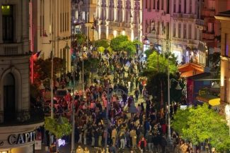 Tur ghidat, dezbatere despre reducerea riscului seismic şi activităţi pentru public, duminică, la „Străzi Deschise – Bucureşti”