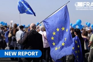 Viaţa scumpă fragilizează drepturile fundamentale în UE, trage un semnal de alarmă, în raportul anual, Agenţia Europeană a Drepturilor Fundamentale FRA. Una din trei persoane în UE s-a confruntat cu ura online. Probleme grave de locuri de muncă afectează