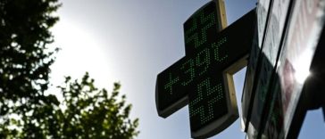 O femeie a murit ”pentru prima oară” în camera unui spital, ”apriori” din cauza caniculei, în Franţa, anunţă un oficial de la urgenţe. Instituţiile de sănătate ”nu sunt climatizate”, deplânge el