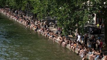 Aproximativ 20 de persoane au murit prin înec, din weekend, în timpul caniculei, în Franţa, anunţă ministrul sporturilor Marina Ferrari