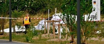 Unsprezece morţi în Franţa, pilotul şi două grupuri de câte cinci paraşutişti şi infirmieri, în urma prăbuşirii unui avion civil, la un ”botez al aerului”