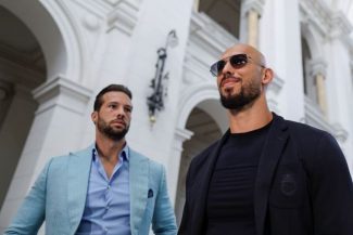 Tristan Tate şi Georgiana Naghel, trimişi în judecată într-un nou dosar / Sunt acuzaţi, între altele, de instigare la lovire sau alte violenţe şi acces ilegal la sistem informatic / Victima, una dintre tinerele ţinute în imobilul din Ilfov