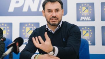 ADRIAN VEŞTEA, DESEMNAT PREMIER – Gheorghe Falcă îl numeşte pe Veştea ”lebăda neagră de la Braşov”: Cine acceptă să fie folosit împotriva propriului partid intră într-o zonă politică foarte gravă, care se rezolvă într-un singur fel. Excluderea!