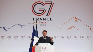 Macron anunţă o ”remobilizare a G7” ”extrem de importantă” în favoarea Ucrainei şi creşterii presiunilor împotriva Rusiei. ”Este pentru prima oară când avem o asemenea convergenţă în G7” în favoarea Ucrainei. ”Nu există nicio voinţă serioasă a Rusiei” de
