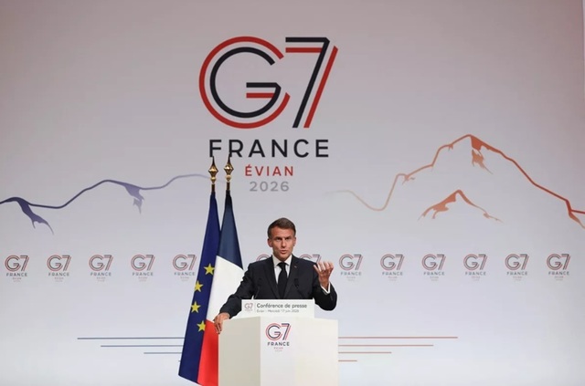 Macron anunţă o ”remobilizare a G7” ”extrem de importantă” în favoarea Ucrainei şi creşterii presiunilor împotriva Rusiei. ”Este pentru prima oară când avem o asemenea convergenţă în G7” în favoarea Ucrainei. ”Nu există nicio voinţă serioasă a Rusiei” de