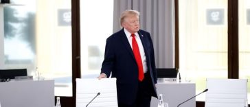 Trump vrea să supună aprobării Congresului acordul cu Iranul şi exclude, la Evian, orice schimbare a regimului