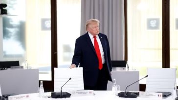 Trump vrea să supună aprobării Congresului acordul cu Iranul şi exclude, la Evian, orice schimbare a regimului