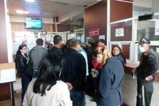 Finanţiştii continuă protestele, „îngrijoraţi” de proiectul noii legi a salarizării unitare/ Pichet la sediul DGRFP Iaşi joi după-amiază, „în afara programului de lucru”/ Revendicările sindicaliştilor