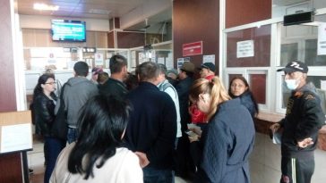Finanţiştii continuă protestele, „îngrijoraţi” de proiectul noii legi a salarizării unitare/ Pichet la sediul DGRFP Iaşi joi după-amiază, „în afara programului de lucru”/ Revendicările sindicaliştilor