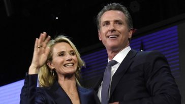 Guvernatorul Californiei Gavin Newsom îl acuză pe Trump de faptul că a ordonat anchete împotriva sa şi a soţiei sale, Jennifer Siebel Newsom