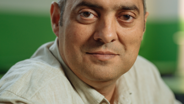 GUVERNUL VEŞTEA A PICAT: Sociolog: Culmea ironiei e să vezi “trădătorii” cum sunt trădaţi….