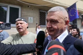 Nicuşor Dan spune că a avut o discuţie cu generalul Gheorghiţă Vlad: O să mai am una