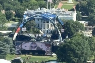 Eveniment de senzaţie la Casa Albă. Gală UFC pentru cea de-a 250-a aniversare a independenţei ţării şi cea de-a 80-a aniversare a preşedintelui Donald Trump. „Gheara”, amplasată pe peluză – VIDEO