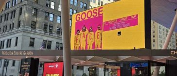 Un bărbat a murit după ce a căzut de la înălţime în timpul unui concert rock la Madison Square Garden