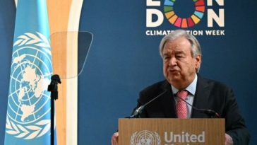 Secretarul general al ONU Antonio Guterres le cere patronilor giganţilor AI ”să spună întregul adevăr” despre costul climatic al AI. El le cere să măsoare şi să publice amprenta de mediu şi să se angajeze să treacă la energii regenerabile