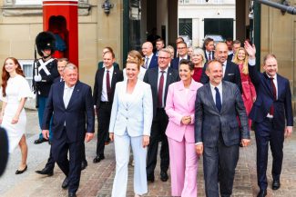 Premierul danez Mette Frederiksen şi-a prezentat guvernul, format în majoritate din femei