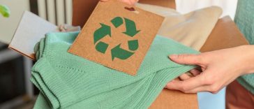 Scădere drastică de până la 50% a comenzilor în industria textilelor. Toată lumea încearcă să scape de stocuri, în contextul reglementărilor privind sustenabilitatea