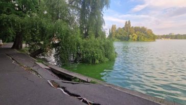 Primăria Capitalei anunţă că marţi începe golirea Lacului Herăstrău/ Ulterior, se va interveni pentru curăţarea cuvei şi consolidarea malurilor, care se surpă