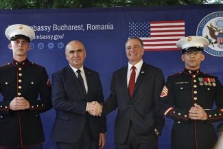 Ilie Bolojan, la recepţia de Ziua Independenţei SUA: Se cuvine să mulţumim Statelor Unite şi militarilor acesteia, pentru că contribuie semnificativ la securitatea României şi la siguranţa cetăţenilor noştri