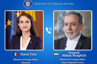Ministrul interimar de Externe, Oana Ţoiu, convorbire cu omologul din Iran: Am subliniat necesitatea redeschiderii depline şi în condiţii de siguranţă a Strâmtorii Hormuz şi a restabilirii libertăţii de navigaţie
