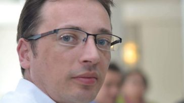 Dr. Horea Timiş, lector management sanitar la UBB Cluj: Urgenţa, ultima redută care funcţionează în România/ Avem un stetoscop cu care ne apărăm de ebola şi de orice altceva. Şi restul, vine experienţa medicului de a trimite mai departe