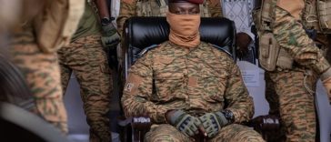 Burkina Faso îşi întrerupe relaţiile diplomatice cu Franţa, Parisul ”regretă” o ”decizie ostilă şi fără fundament”