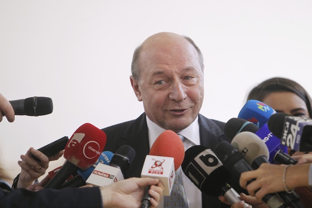 Băsescu afirmă că actuala criză politică este ”dâmboviţeană sută la sută”: Noi nu avem nevoie de duşmani din afară. Ne rezolvăm singuri