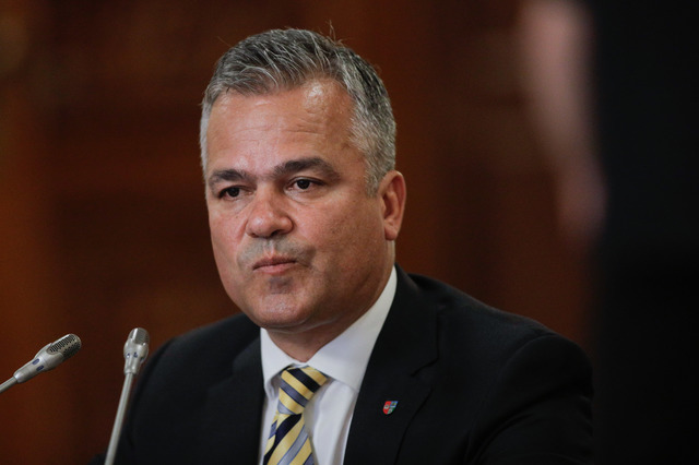 ADRIAN VEŞTEA, DESEMNAT PREMIER – Veştea, întrebat despre o posibilă rupere a PNL: Nu cred că voi rupe partidu, ci, din contră, consider că va ieşi mult mai întărit din această situaţie
