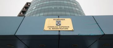 Magistraţii se reunesc pentru a emite un punct de vedere cu privire la noua lege a salarizării / Curţile de apel, tribunalele, judecătoriile şi parchetele reclamă o campanie de decredibilizare a puterii judecătoreşti
