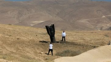 Palestinienii, prinşi la mijloc între coloniştii israelieni şi Hamas, trag un semnal de alarmă, într-un raport, o Comisie mandatată de ONU. Coloniştii consideră că poartă un ”război sfânt” menit să elibereze întregul teritoriu al Israelului