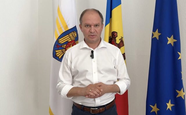 Primarul Chişinăului Ion Ceban, care nu are voie să vină în România, critică proiectul partidului lui Şoşoacă pentru unirea României cu R.Moldova: „Tentativă de atentare asupra valorilor consfinţite în Constituţia ţării noastre”