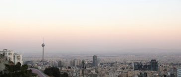 Acordul-cadru între SUA şi Iran prevede un fond privat de investiţii de 300 mld. $, menit să conducă la un acord final şi susţină economia iranianal, dezvăluie Reuters. Peste jumătate din sumă a fost deja angajată de către întreprinderi din mai multe regi