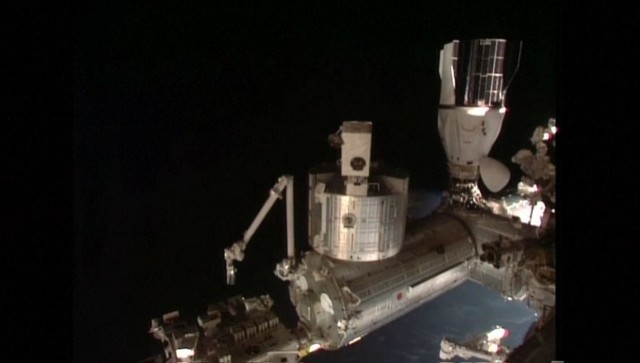 Scurgere de aer la bordul Staţiei Spaţiale Internaţionale (ISS): NASA le cere astronauţilor să intre în nava spaţială şi să se pregătească pentru o eventuală evacuare