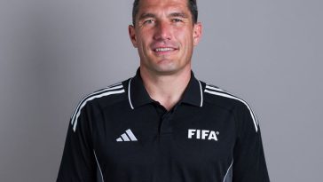 Meciul pe care îl va arbitra duminică Istvan Kovacs, partida cu numărul 1000 din istoria CM