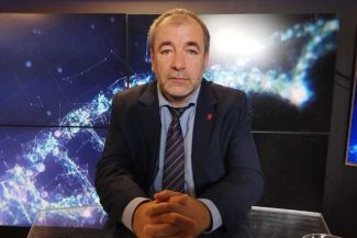 Iulian Petre (UNOPA): Sunt aproximativ 19.500 de persoane diagnosticate cu HIV, cetăţeni români care trăiesc în ţară şi peste hotare şi sistemul îi ştie în viaţă. Dintre aceste persoane, au trecut pe la spital şi au luat tratament aproximativ 16.000