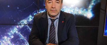 Iulian Petre (UNOPA): Sunt aproximativ 19.500 de persoane diagnosticate cu HIV, cetăţeni români care trăiesc în ţară şi peste hotare şi sistemul îi ştie în viaţă. Dintre aceste persoane, au trecut pe la spital şi au luat tratament aproximativ 16.000