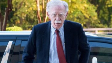 John Bolton, un fost consilier al lui Trump, urmează să pledeze vinovat de păstrarea unor documente secrete, după ce a pledat nevinovat
