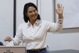 Keiko Fujimori, fata controversatului Alberto Fujimori, a fost declarată oficial câştigătoare a alegerilor prezidenţiale din Peru