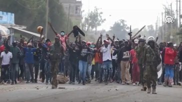 Un protestatar a fost împuşcat mortal în timpul unei manifestaţii împotriva unui centru american de tratare a Ebola din Kenya