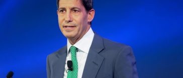 Rezerva Federală menţine dobânda-cheie, iar noul preşedinte Kevin Warsh anunţă o reformă amplă a instituţiei