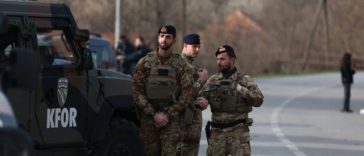 NATO anunţă o reducere a efectivelor misiunii sale KFOR în Kosovo în urma unei ”îmbunătăţiri” a condiţiilor securităţii