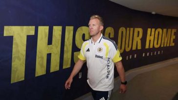 Dirk Kuyt, fost atacant al echipei Liverpool, a fost numit antrenor secund la Fenerbahçe