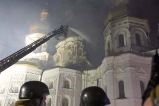 Rusia susţine că nu a lovit mănăstirea Lavra Pecerska din Kiev, afirmând că aceasta a fost lovită de o rachetă de apărare aeriană Patriot de fabricaţie americană posibil expirată