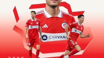 Robert Lewandowski a semnat cu Chicago Fire