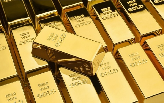Aurul, argintul şi Bitcoin scad, pe fondul aşteptărilor privind o posibilă majorare a dobânzii de către Fed