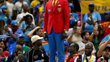 Cupa Mondială 2026: A lipsit la meciul cu Portugalia, dar „Lumumba Vea”, suporterul vedetă al RD Congo, a fost prezent la partida cu Columbia-VIDEO