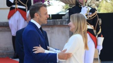 Franţa şi Italia vor să înfiinţeze o ”coaliţie” multinaţională în Liban, care să succeadă FINUL, anunţă Macron şi Meloni la un summit pe Coasta de Azur. Macron aşteaptă ”în zilele următoare” ”elemente de susţinere” din partea Arabiei Saudite a armatei lib