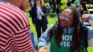 O reconversie surprinzătoare: Marshawn Lynch, fost star din NFL, este acreditat ca fotograf la Cupa Mondială din 2026